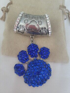 The O Boutique Blue Crystal Paw Pendant